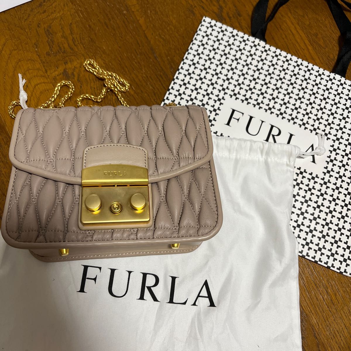 FURLA フルラメトロポリス チェーンショルダーバッグ ショルダーバッグ