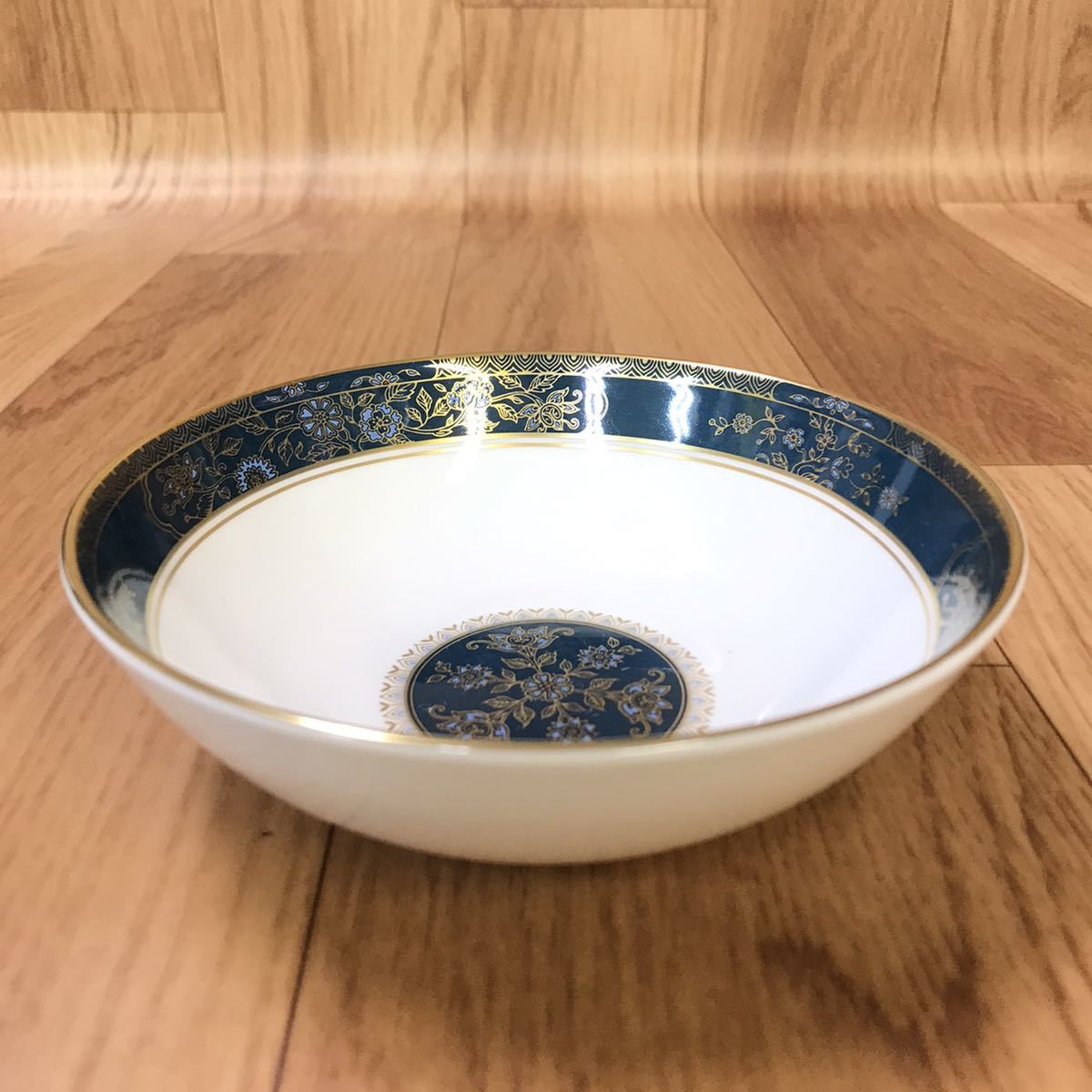 送料無料 未使用品 Royal Doulton ロイヤルドルトン CARLYLE 送料無料 未使用品 Royal Doulton ロイヤルドルトン CARLYLE