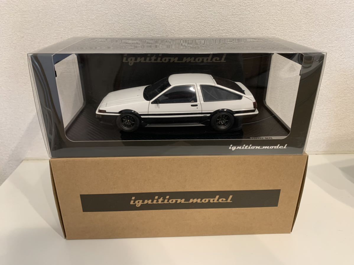 イグニッションモデル 1/18トヨタ スプリンタートレノ ae86 パンダ