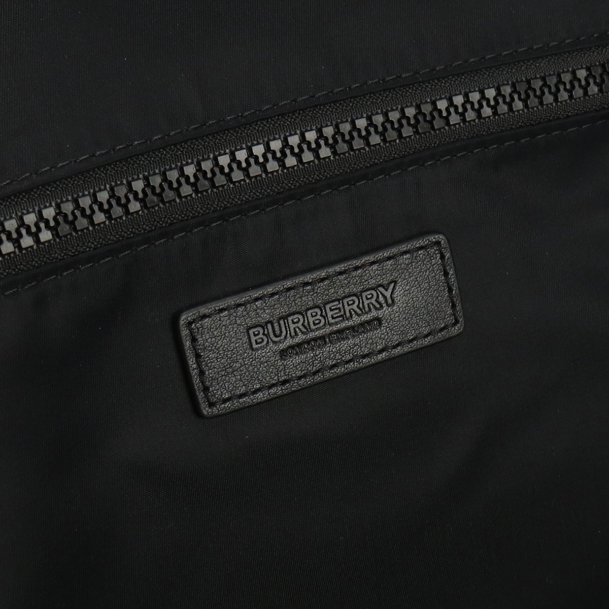 良品バーバリーBURBERRY ホースフェリー ボディバッグ コーティング