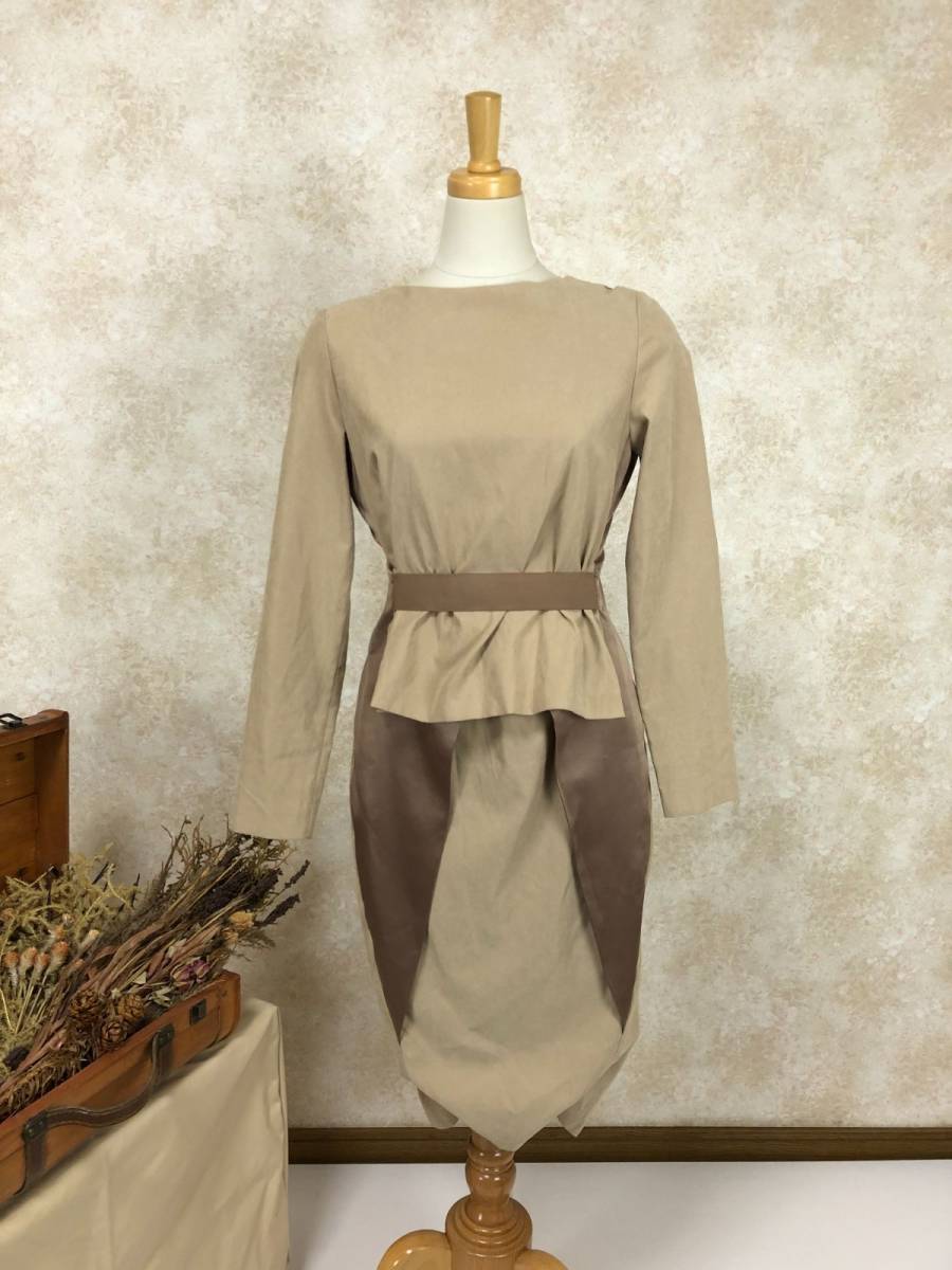 アメリ AMERI ドレス ベージュ キャメル 個性的 デザインドレス ひざ下丈 韓国製 茶色 ワンピース 結婚式 二次会 上品 ツートン B-536_画像2