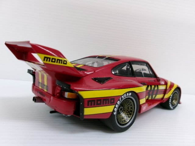 エグゾト 1/18 ポルシェ 935 ターボ MOMO IMSA 1979 #30 (5125-410)の画像2