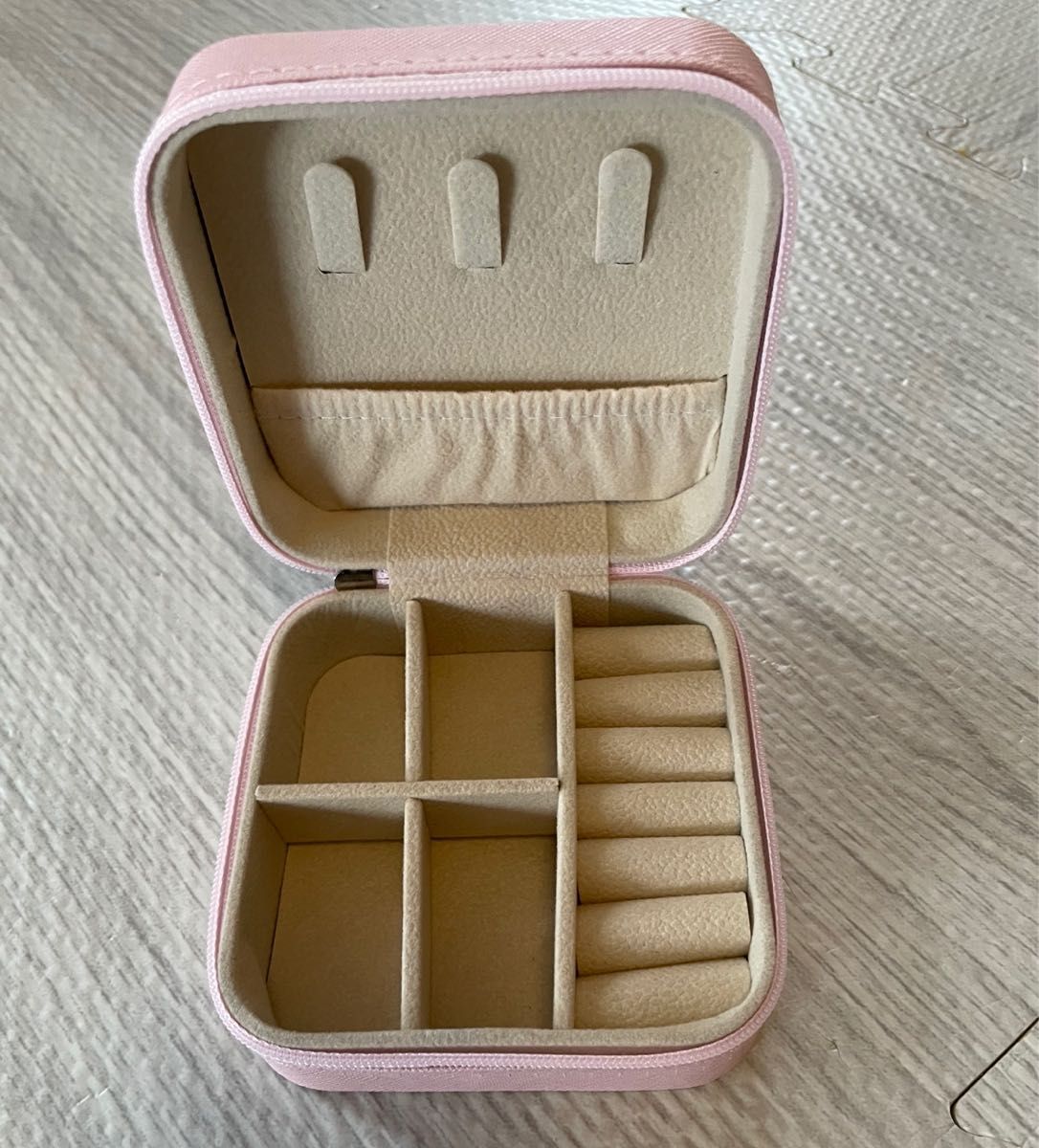 ジュエリーボックス アクセサリーケース 収納ケース 宝石箱 携帯用 PUレザー ピンク
