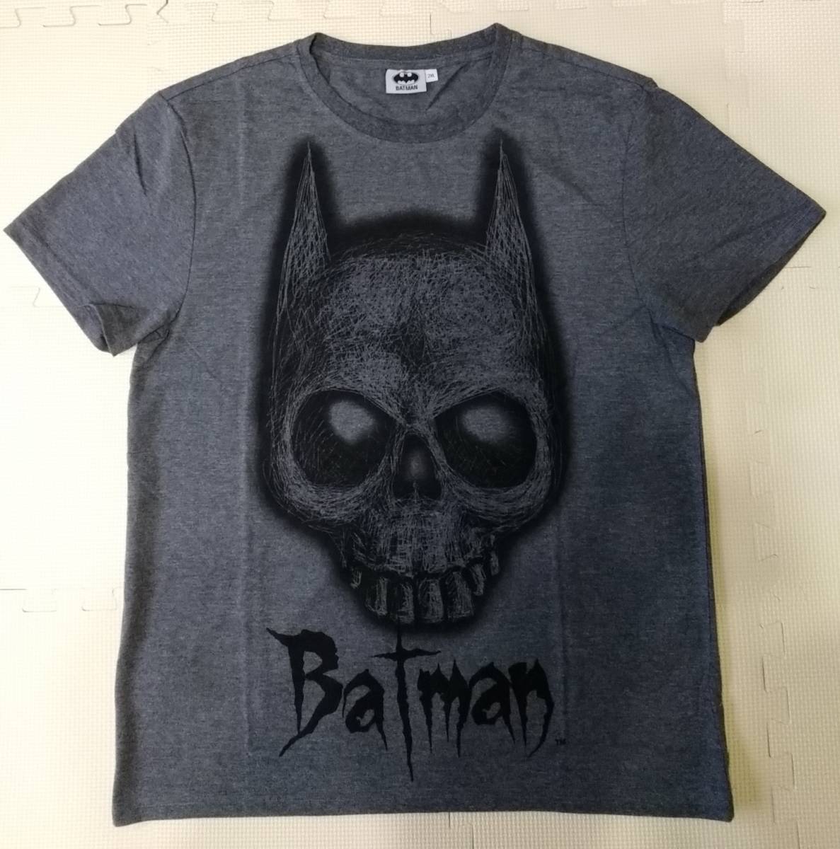 バットマン Tシャツ　2XLですが実寸はLサイズくらい　グレー ( DC comics アメコミ スカル ドクロ 髑髏 batman DCコミックス ガイコツ_画像1