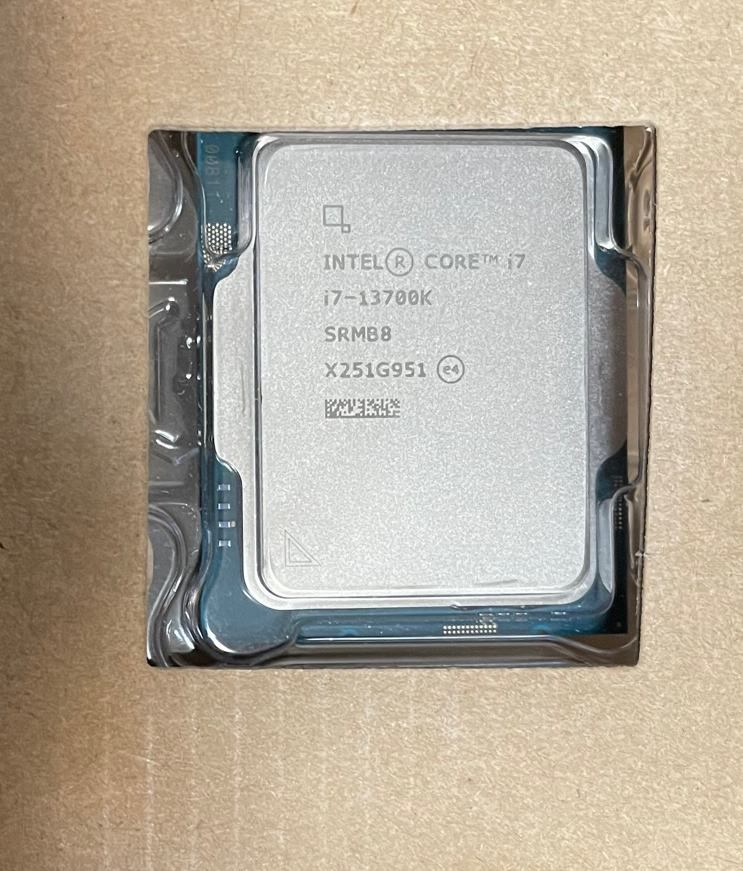 Intel Core i7 13700 BOX 第13世代インテルCore i7プロセッサー CPU