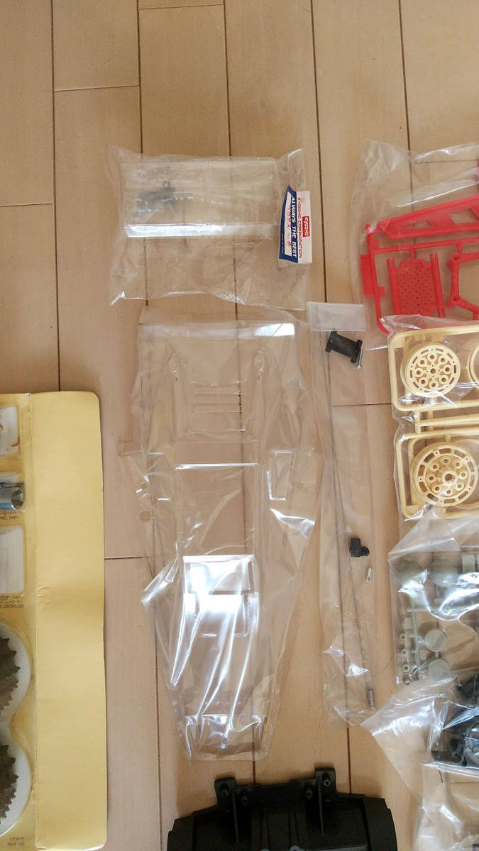 Yahoo!オークション - 新品 未組立 当時物 1/10 KYOSHO 京商 Yahoo!オークション - 新品 未組立 当時物 1/10 KYOSHO 京商