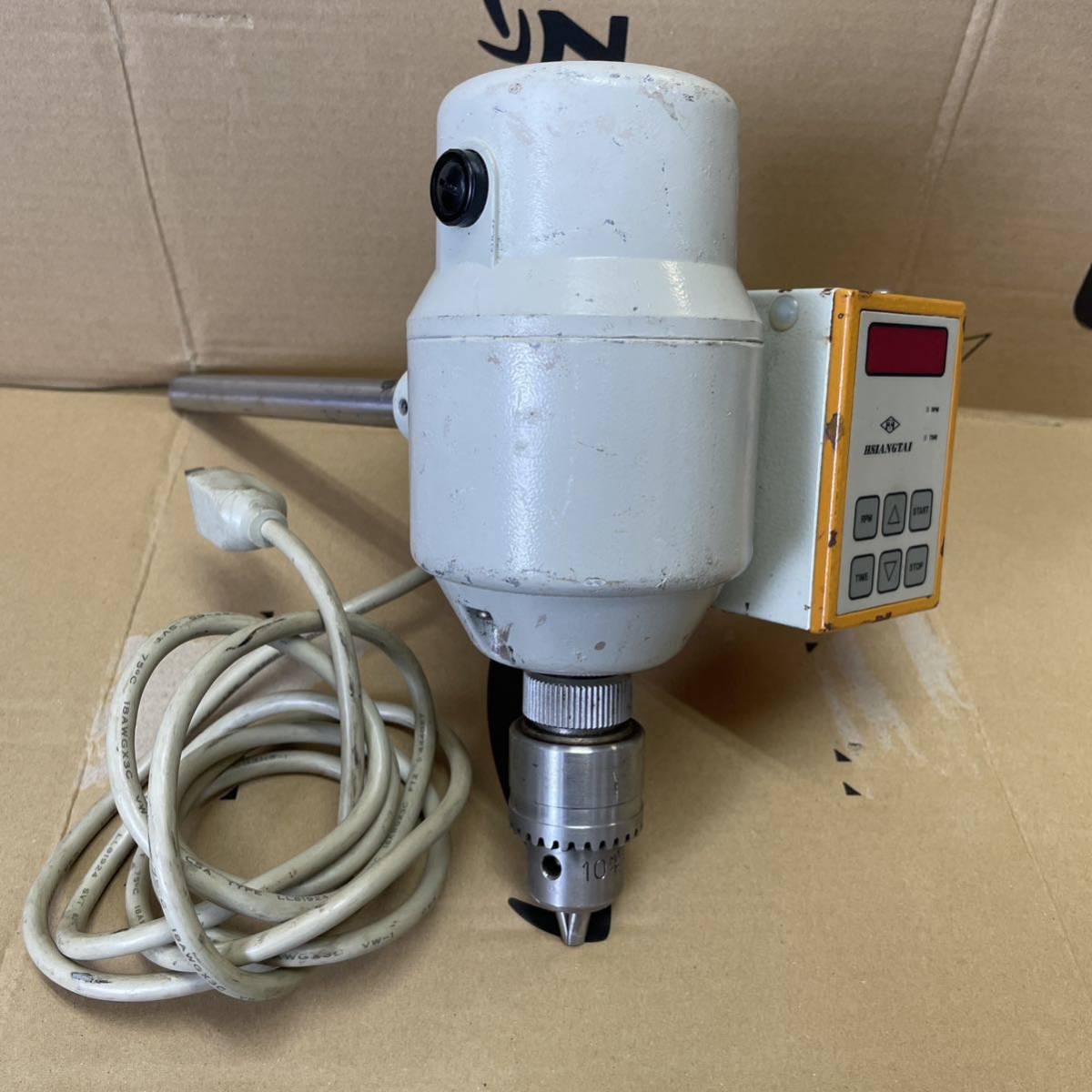 超安い品質 【中古品/動作確認済み/精度不明】AS ONE 攪拌機 アズワンHSIANGTAI 撹拌(かくはん)機、ミキサー 超安い品質 【中古品/動作確認済み/精度不明】AS ONE 攪拌機 アズワンHSIANGTAI 撹拌(かくはん)機、ミキサー