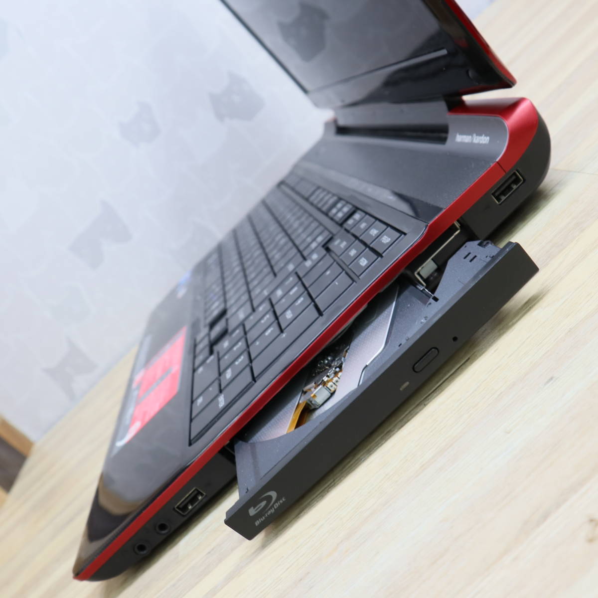 女性が喜ぶ♪ ブルーレイ/第2世代Core-i5/新品SSD256GB/高速メモリ8G