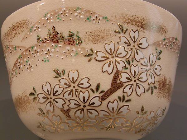 茶道具 抹茶茶碗 色絵 吉野山画、京都 相模竜泉作、桐共箱 新品、 の