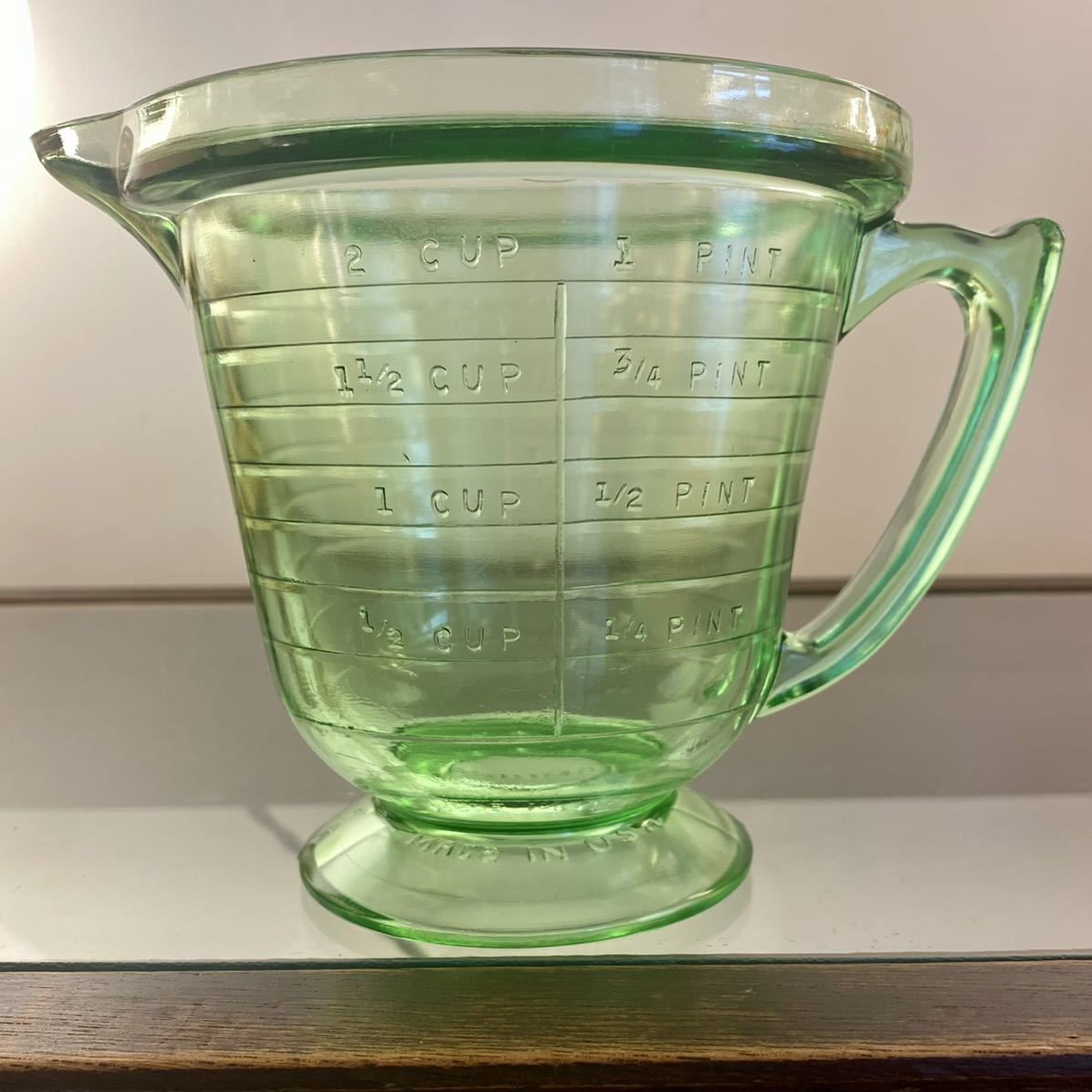 T.S., Handimaid in U.S.A. メジャーカップ 1930sディプレッションガラス ウラニウム ウラン ウランガラス ヴィンテージ