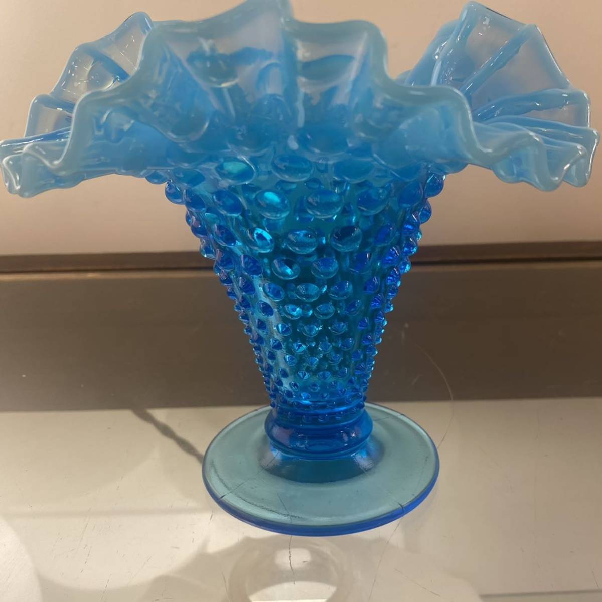 フェントン　ホブネイル　ブルーオパールセント　花瓶　フリル　ヴィンテージ　フラワーベース ヴィンテージ　fenton_画像1