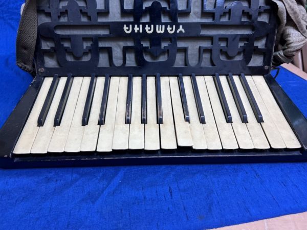 中古 現状 YAMAHA アコーディオン ヴィンテージ 30鍵盤 18ベース 鍵盤