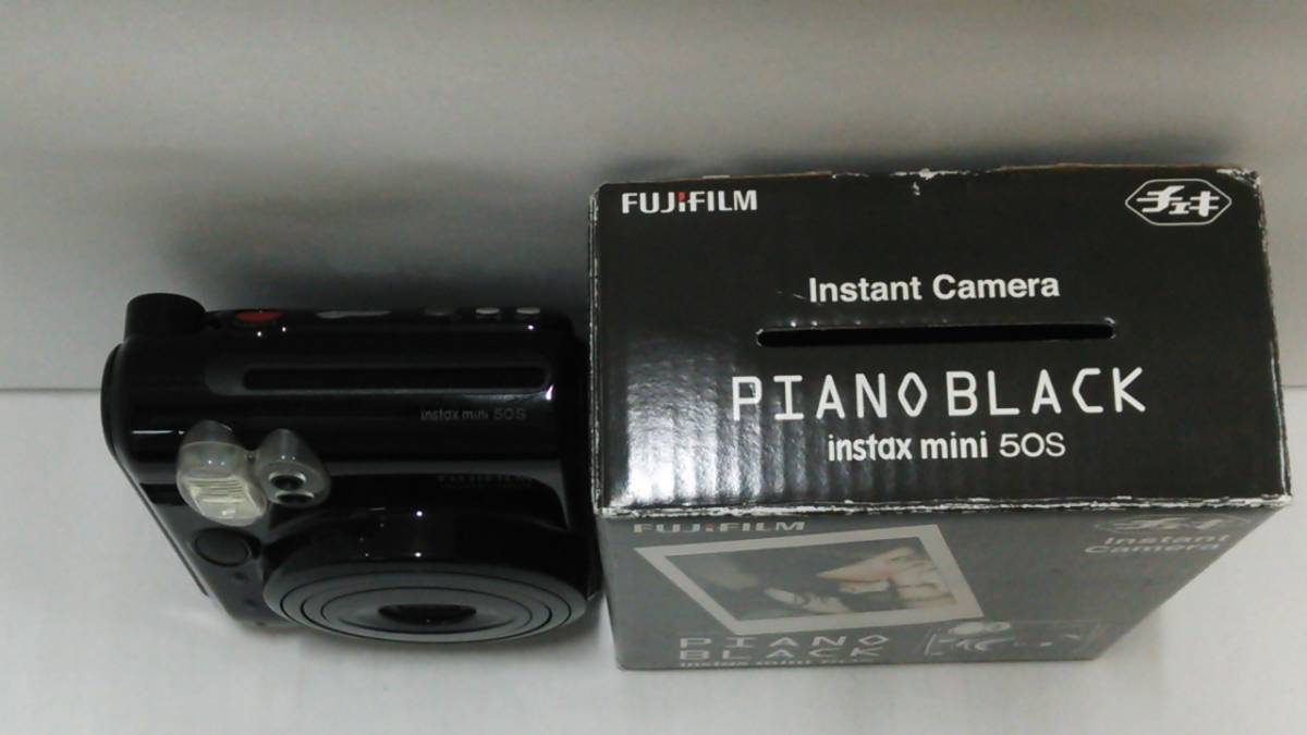 FUJIFILM チェキ インスタントカメラ PIANO BLACK instax mimi 50S 【限定品で未使用品】_画像4
