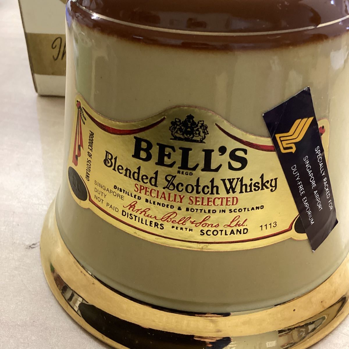 ベルズ BELL''S スコッチウイスキー SCOTCH WHISKY 未開封　お酒　陶器ボトル_画像2