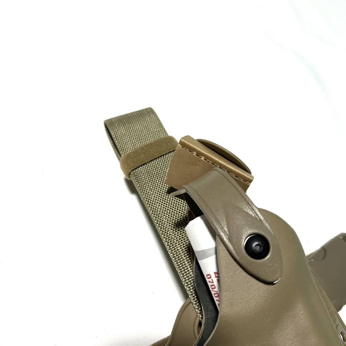 送料無料 実物新品 Safariland サファリランド 6004-77 SIG P226R FDE