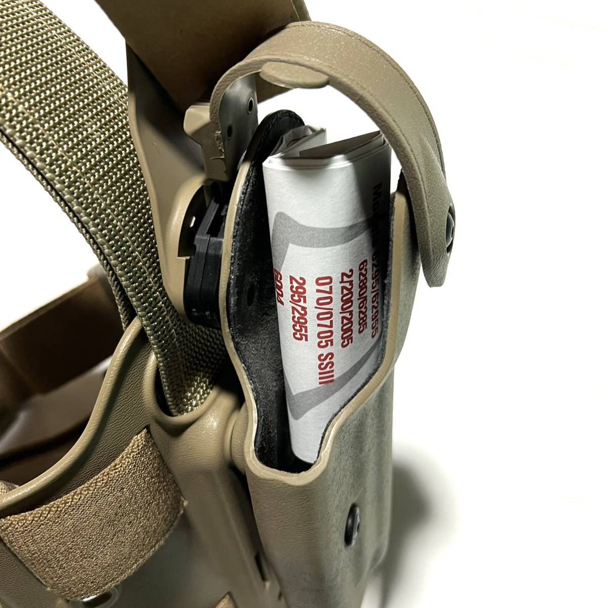 送料無料 実物新品 Safariland サファリランド 6004-77 SIG P226R FDE