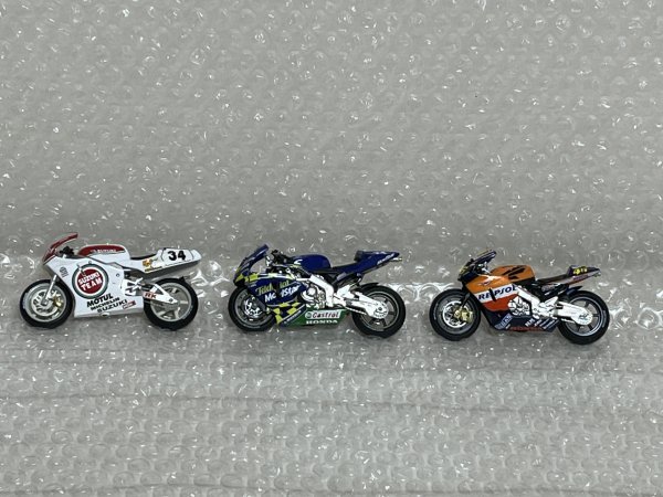 ☆ 開封済 デアゴスティーニ 1/24 ミニバイク 3台 セット ■ ホンダ RC211V 加藤大治郎 SUZUKI RGV500 ■ チャンピオンバイク 模型 ■ 英62_画像1