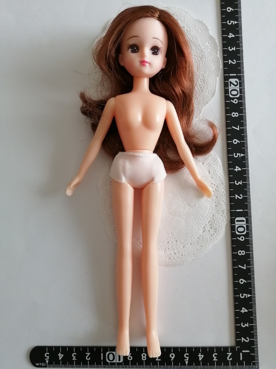 3r0131 リカちゃん人形 人形本体 茶色 前髪なし ゆるウェーブ ロングヘア TAKARAの画像2