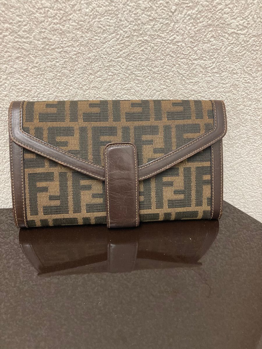 FENDI クラッチバッグ　財布　カード入れ