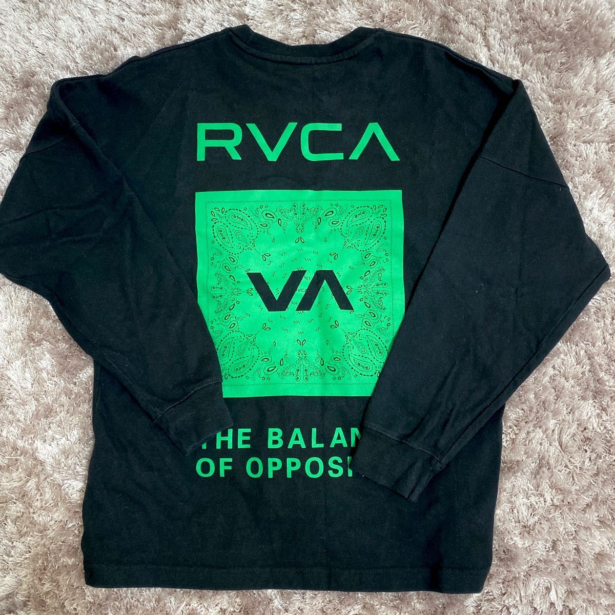 RVCA ロングTシャツ
