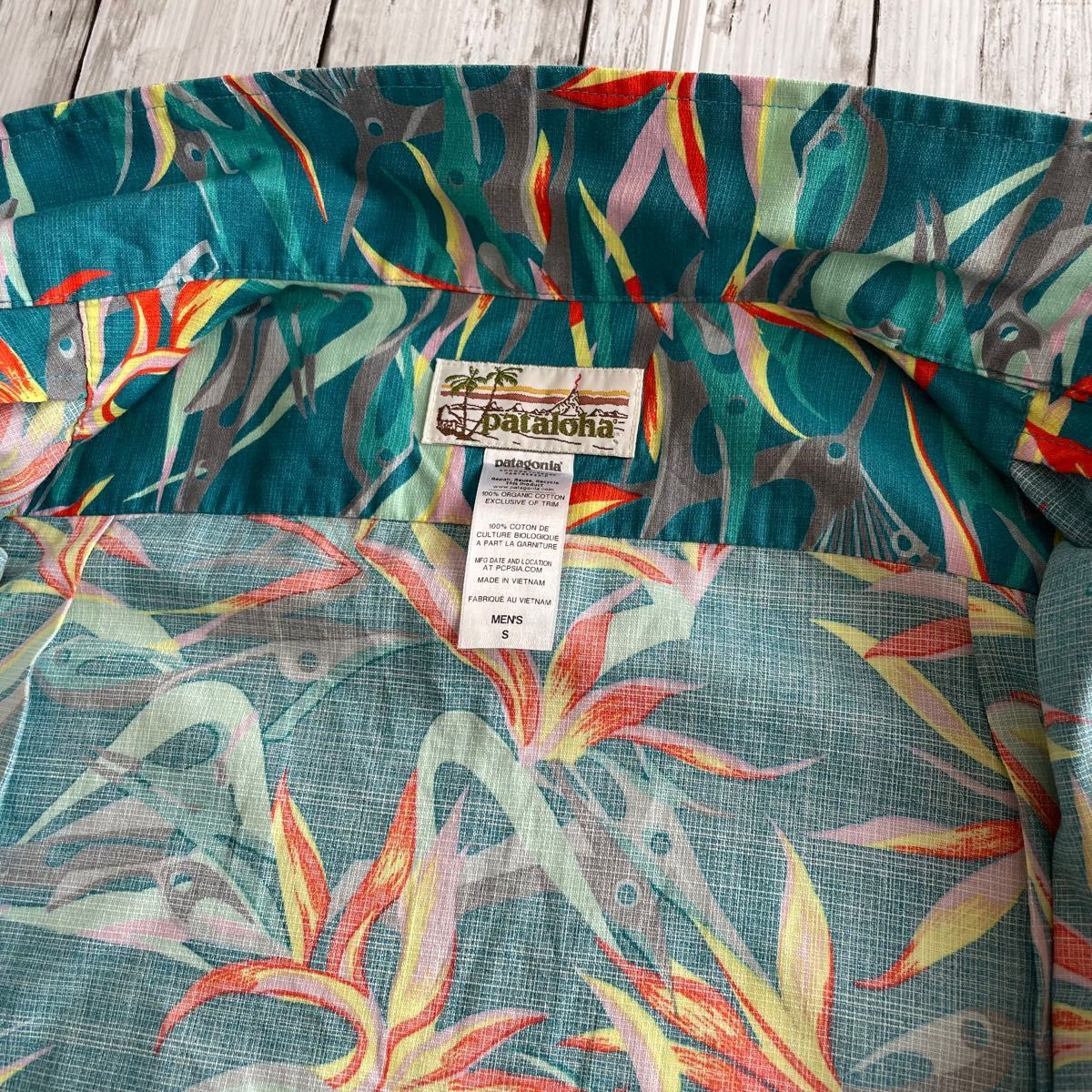 未使用 patagonia pataloha アロハシャツ ピトンパラダイス S 未使用 patagonia pataloha アロハシャツ ピトンパラダイス S