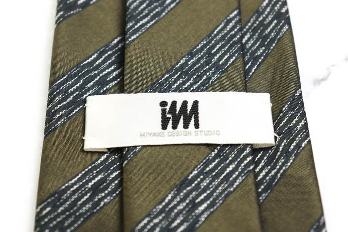  Issey Miyake silk stripe pattern line pattern made in Japan brand necktie men's Brown superior article ISSEY MIYAKE