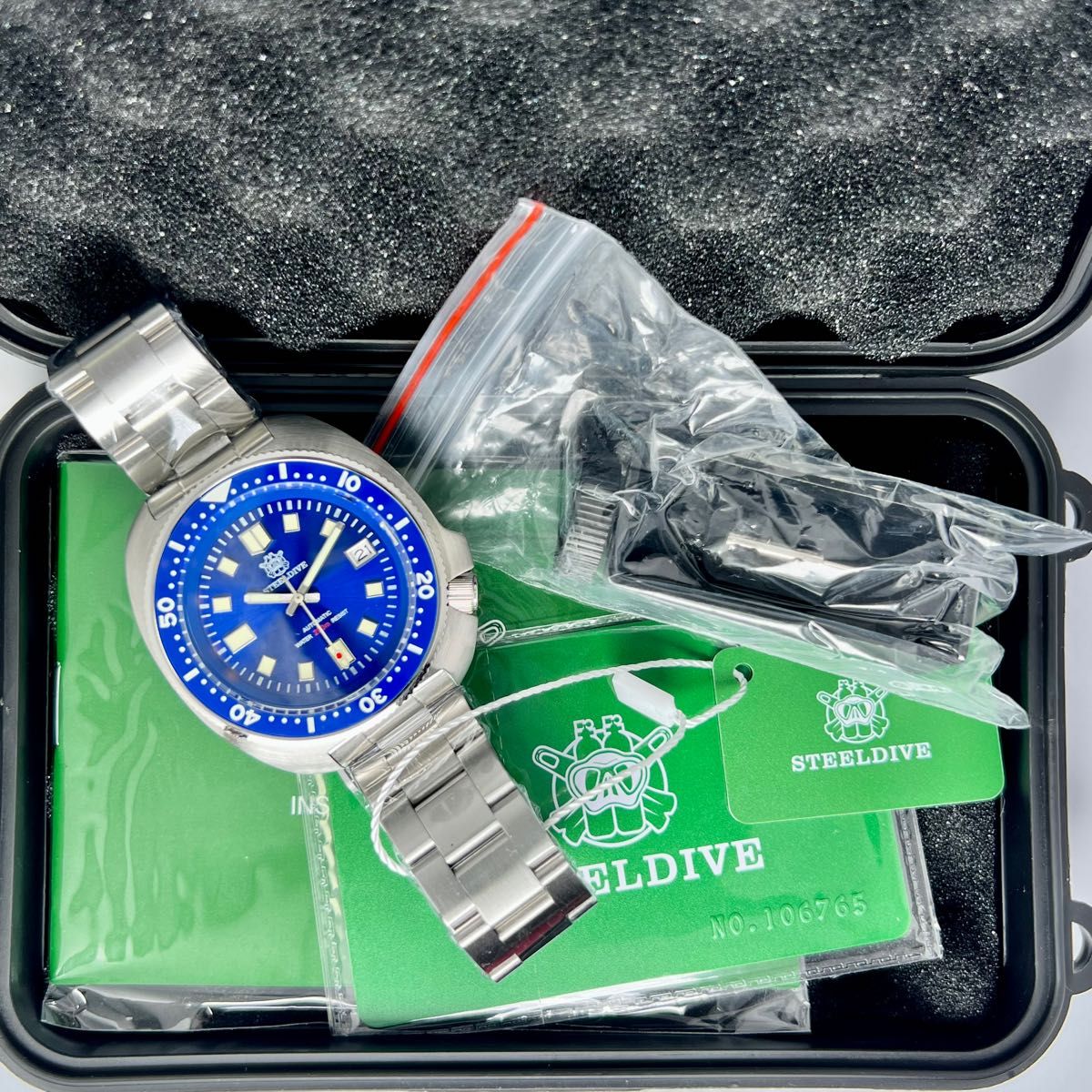 セカンドダイバーオマージュSteeldive 1970 自動巻き ブルー