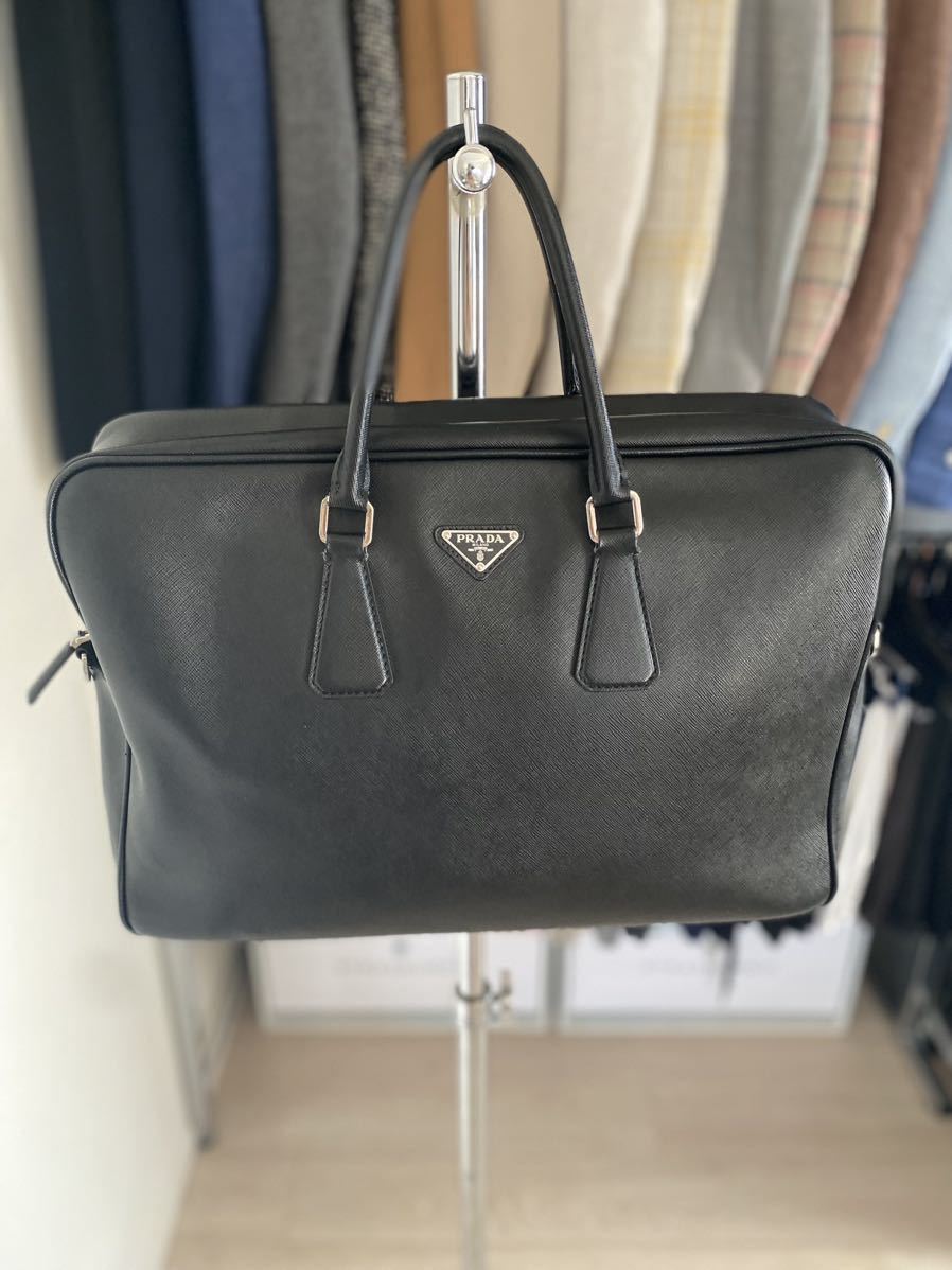 美品☆PRADA プラダ ブリーフケース ビジネスバッグ 黒 ブラックA4収納