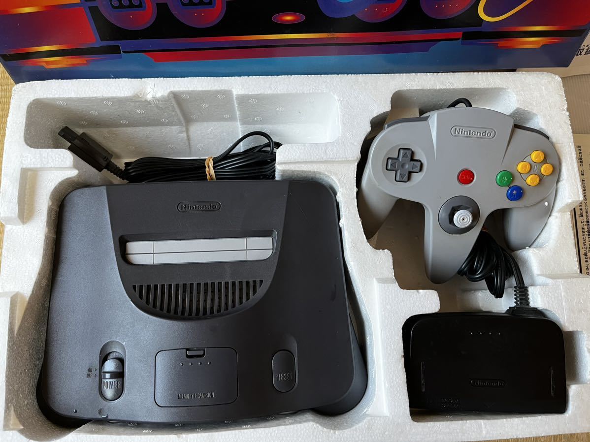 動作確認済み 概ね美品 ニンテンドウ64本体(NUS-001) N64 動作確認済み 概ね美品 ニンテンドウ64本体(NUS-001) N64