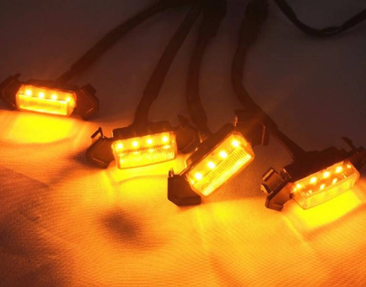 LED グリル マーカー ライト 4連 セット トヨタ アンバーレンズ タコマ TRD プログリル 社外品_画像2