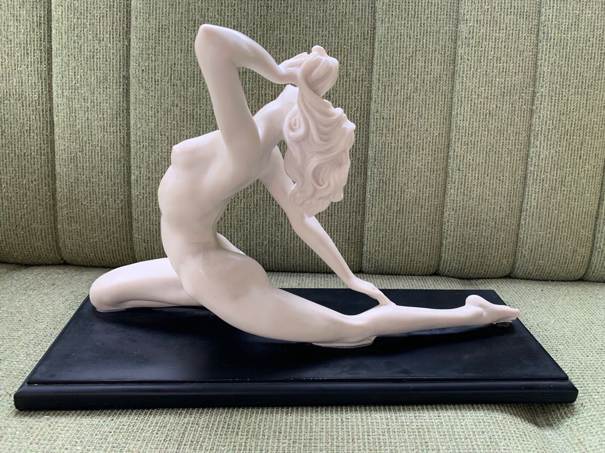 大理石彫刻 裸婦像