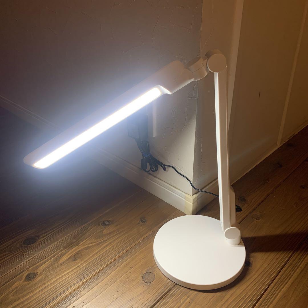 パナソニック LEDデスクスタンド ホワイト SQ-LD527-W|PayPayフリマ
