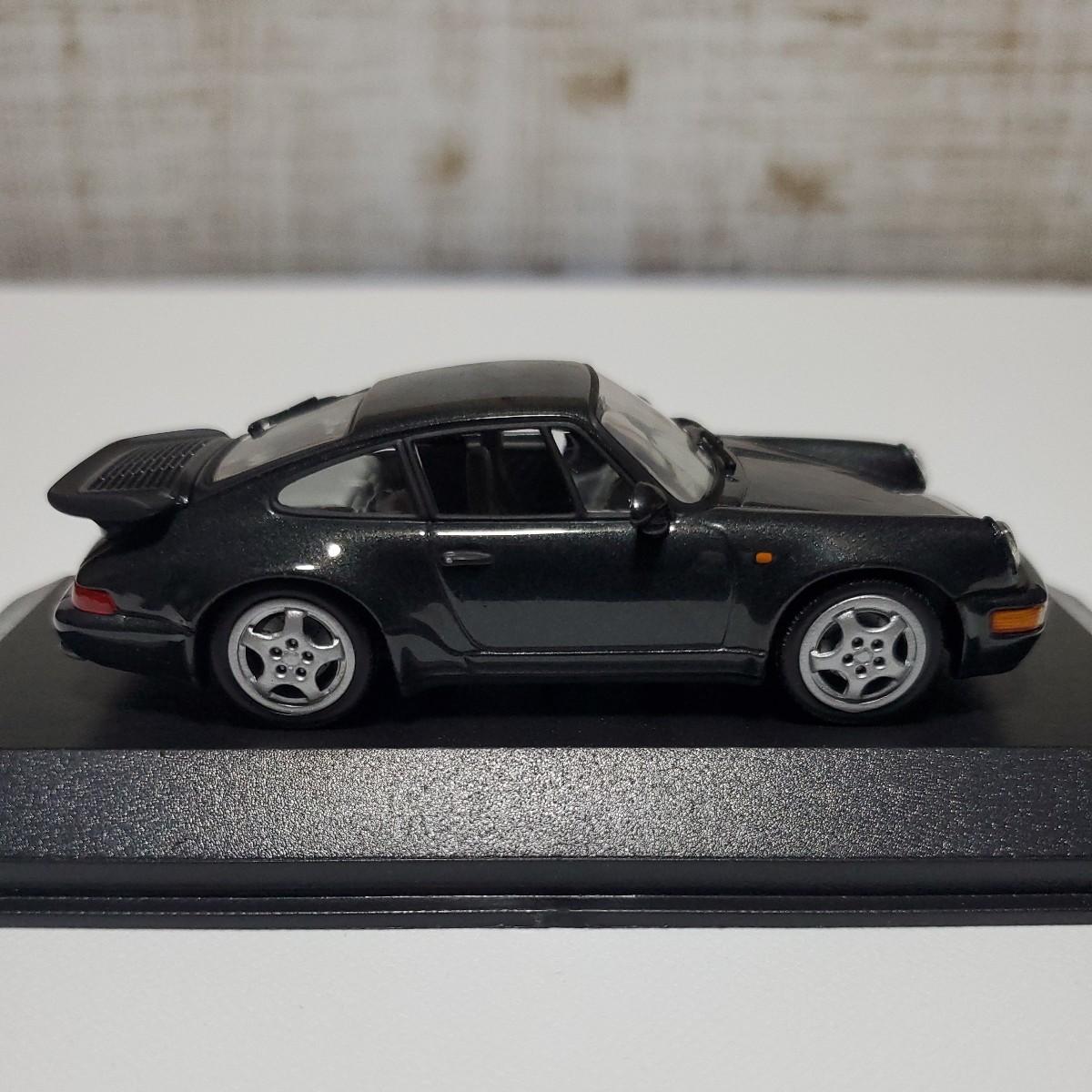 1/43 ミニチャンプス MINICHAMPS ミニカー/Porsche 911 turbo 1990 Schwarz metallic/ポルシェ 911 ターボ ブラックメタリック_画像3