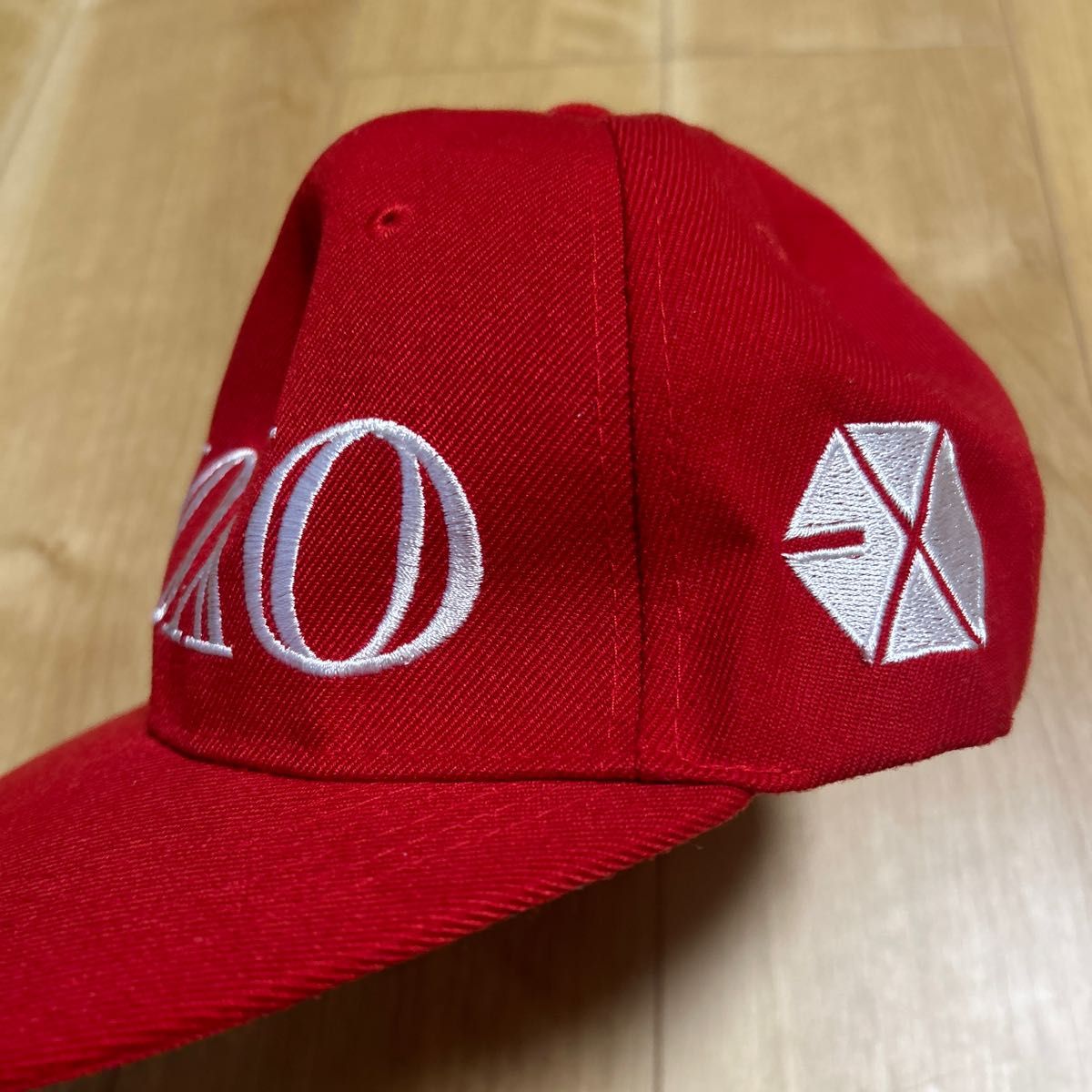 EXO エクソ☆キャップ帽子　レッド　赤　ロゴ　xoxo グッズ　KPOP アイドル