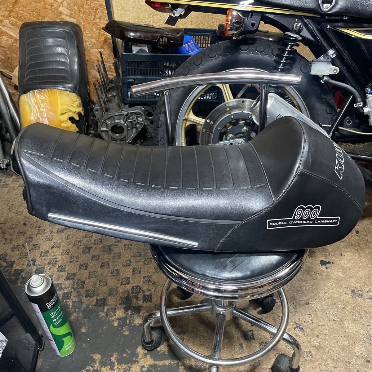 z1z2 kz1000 kz900 ジュリアーリシート タックロールシート シート