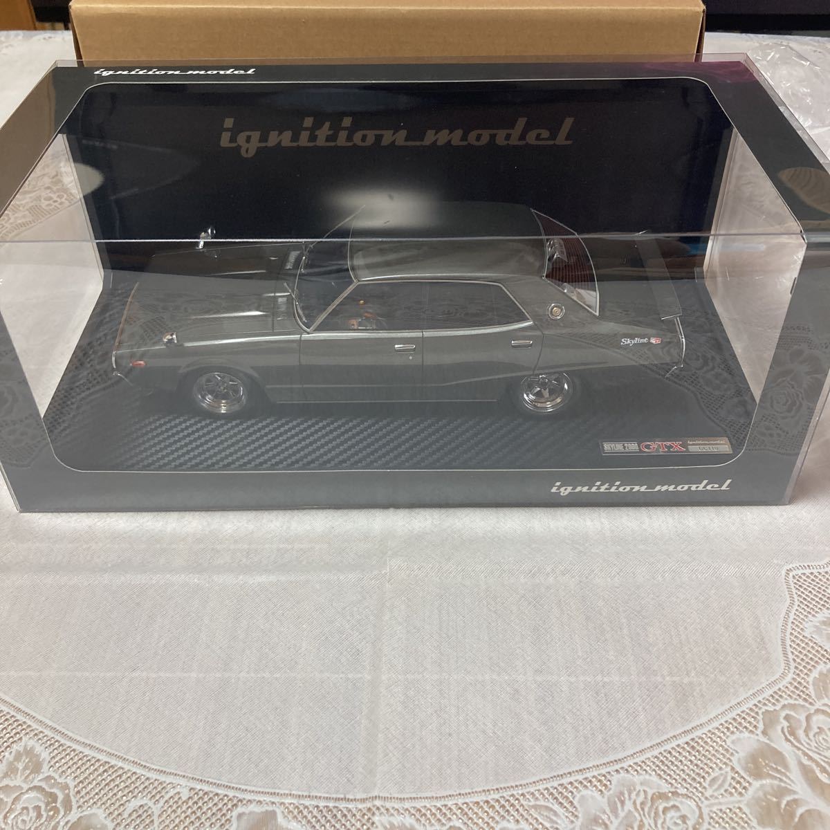 送料無料!イグニッションモデル1/18日産スカイラインGC110 ヨンメリ