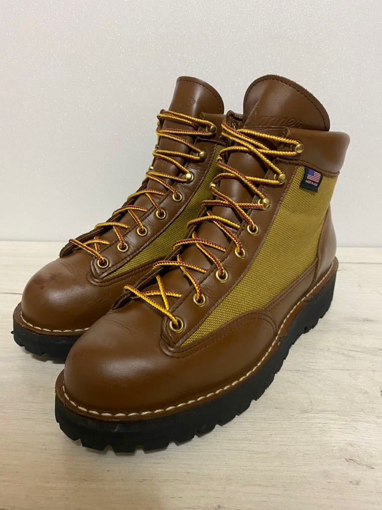 ☆使用少ない美品☆白タグDanner ダナーライトIIIブーツ33234