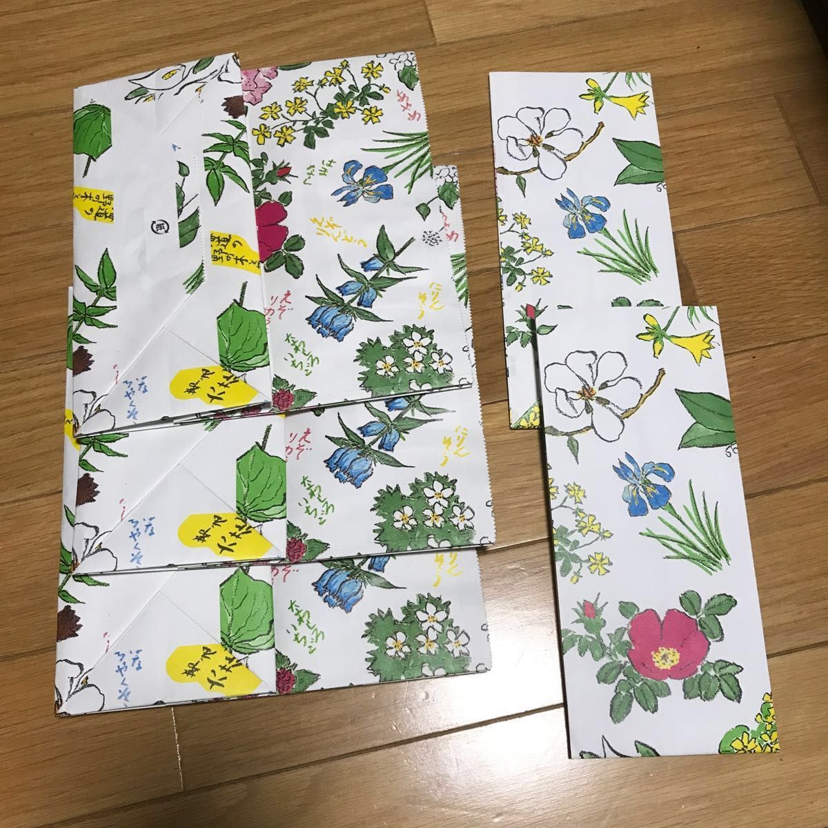 六花亭手提げ紙袋3点&その他ミニ2点 5点セット|Yahoo!フリマ 六花亭手提げ紙袋3点&その他ミニ2点 5点セット|Yahoo!フリマ