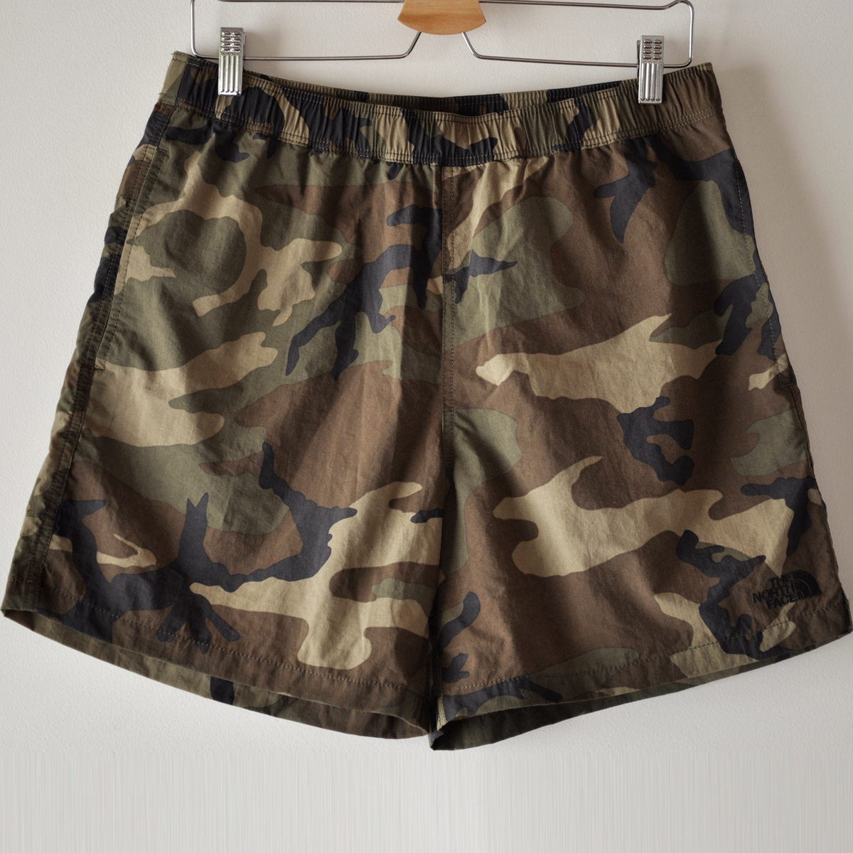 美品 THE NORTH FACE Novelty Versatile Short ウッドランドカモ 迷彩