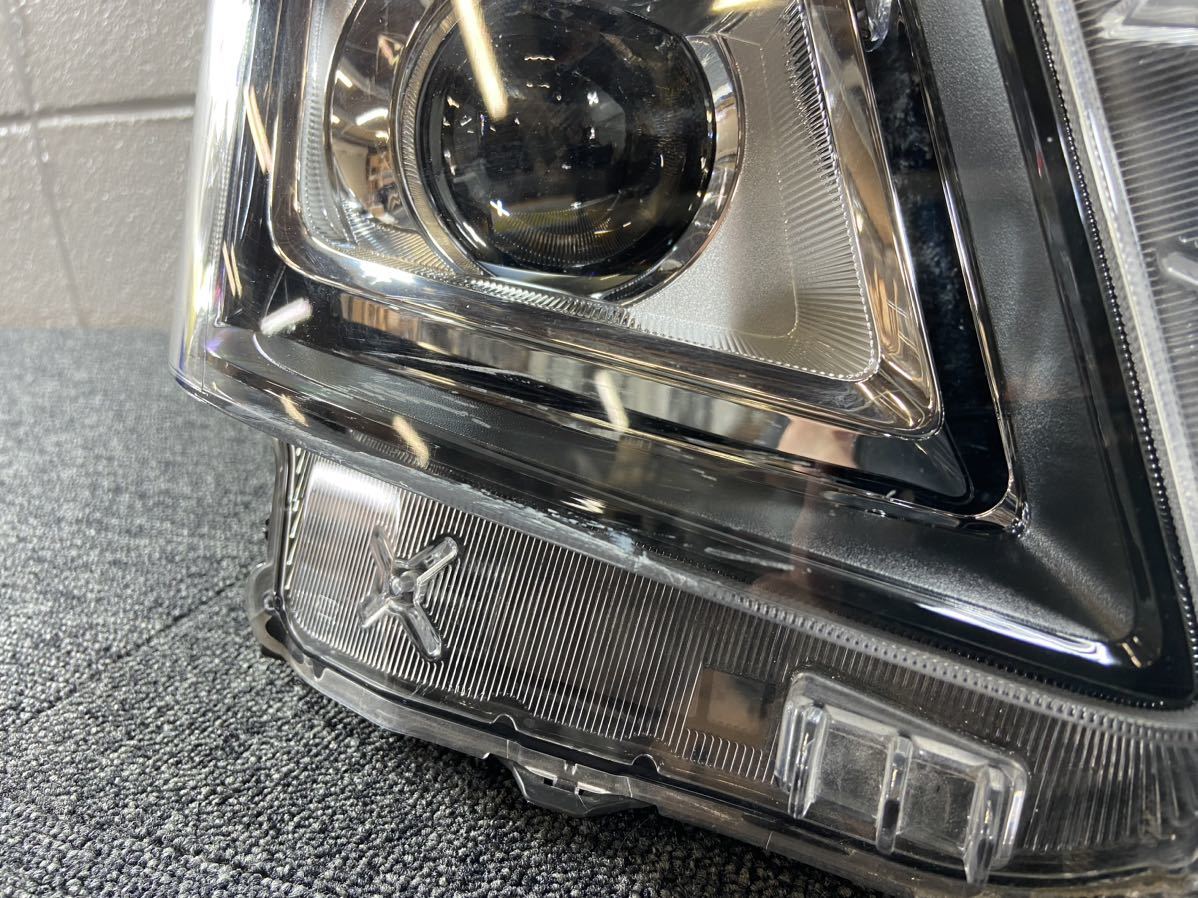 R50619 ワゴンR スティングレー MH35S MH55S 純正 ヘッドライト 右 LED