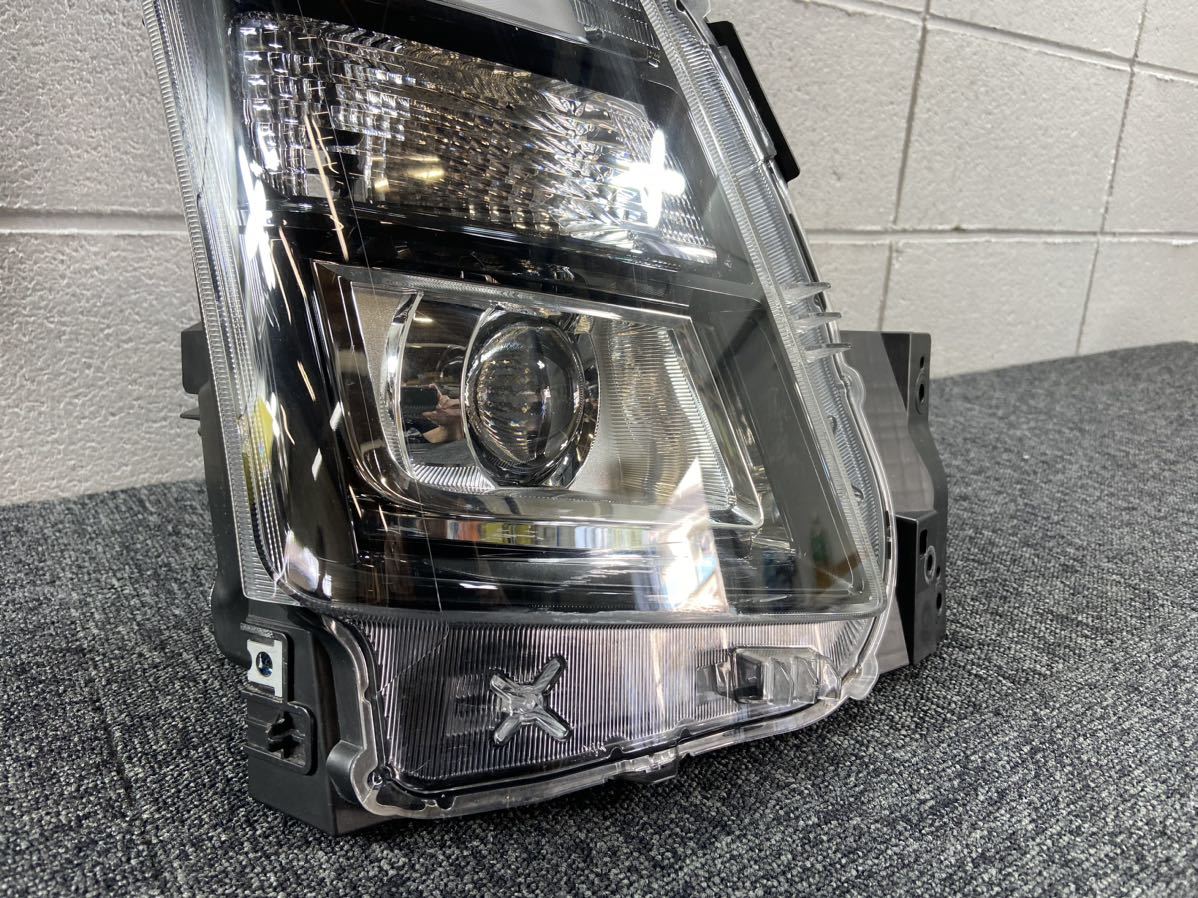 R50619 ワゴンR スティングレー MH35S MH55S 純正 ヘッドライト 右 LED