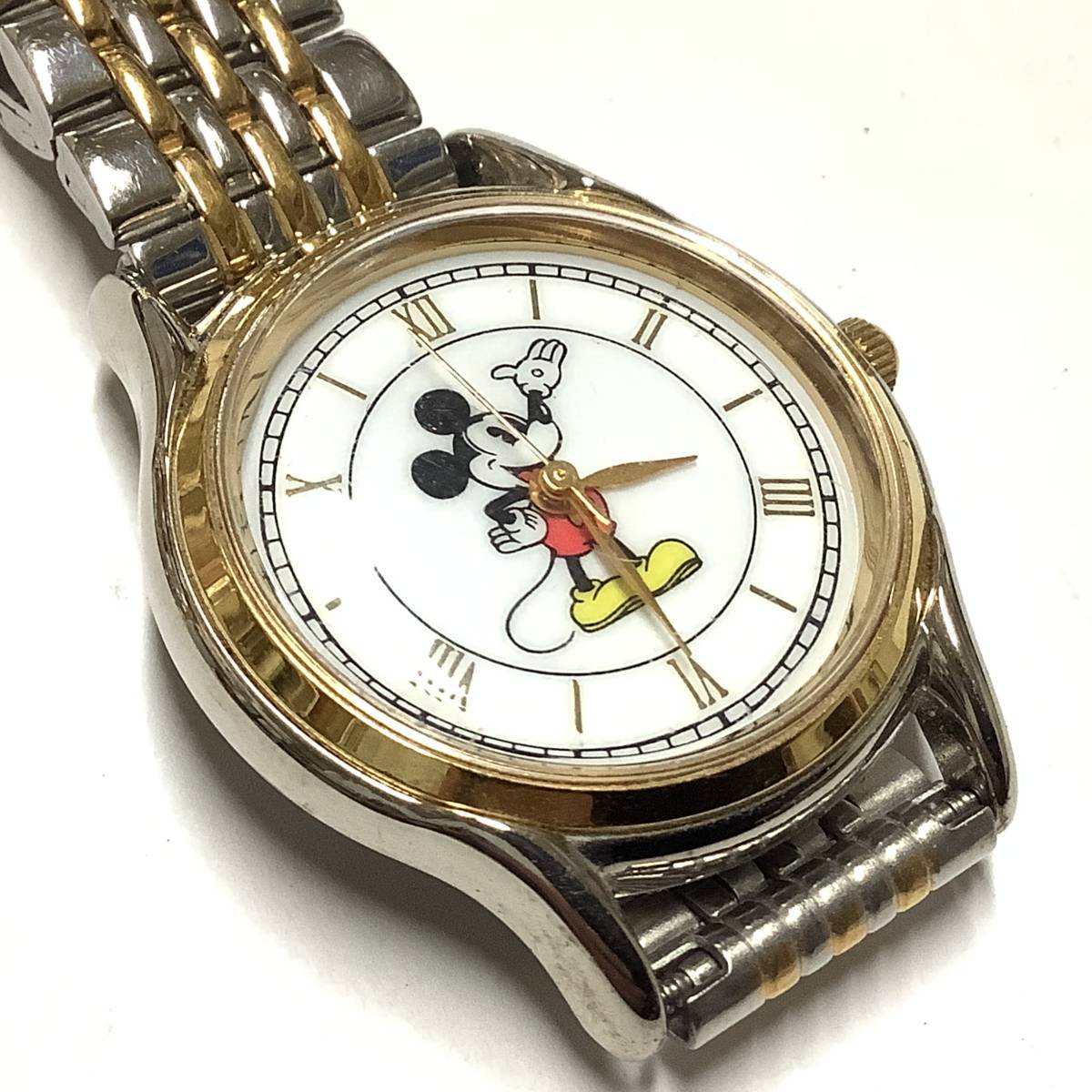 【中古美品、電池交換済】ディズニーストア ミッキーマウス オールドミッキー腕時計 キャラクターウォッチ_画像3