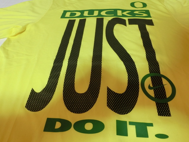 ◆USA購入 激レア 【Nike】機能素材【DRI FIT】USカレッジ オレゴン大学ダックス【OREGON DUCKS】【Just Do It】ロゴプリント Tシャツ US S_画像3