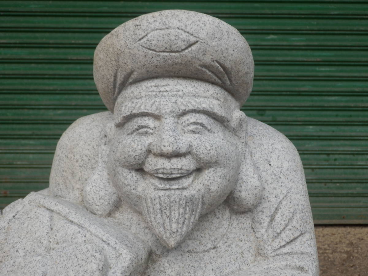 超特大米宝袋で呼び寄せる大きな幸運願う 縁起物!まるで生きている様