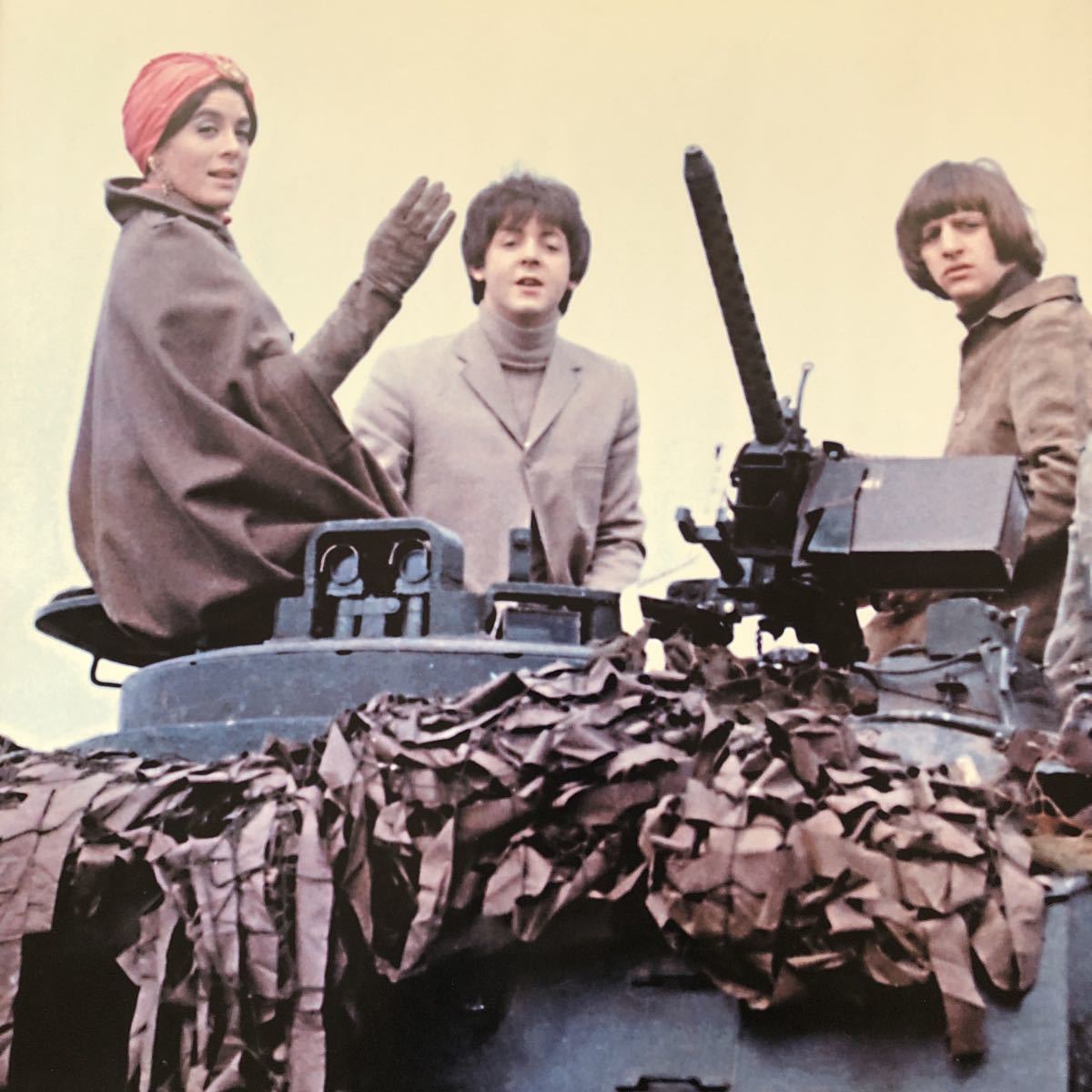 ビートルズ ポスター ジョンレノン ポール 戦車 EM I アップル