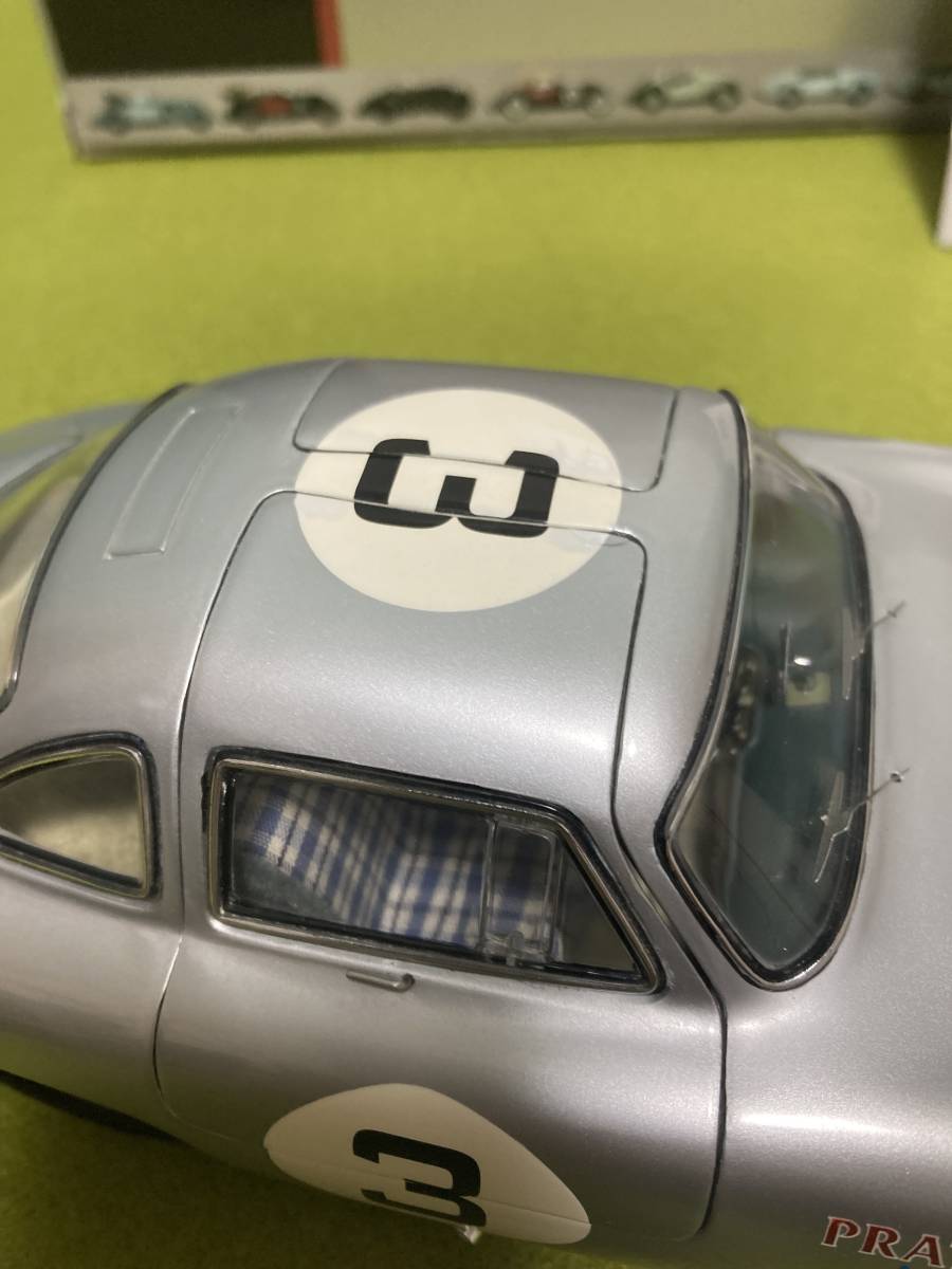 CMC 1/18 メルセデスベンツ　300SL リミテッドエディション　　ミニカー_画像6