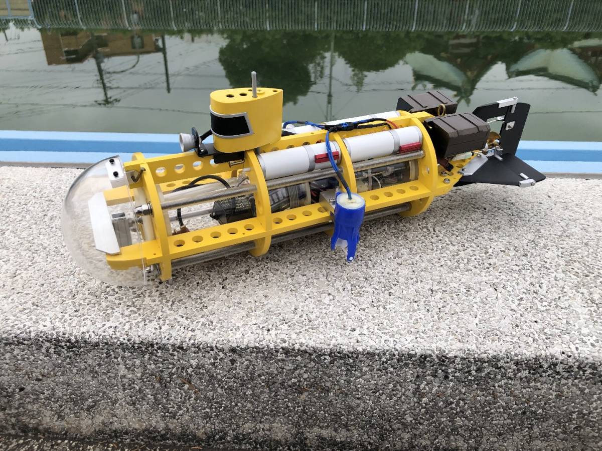 【送料込み】ラジコン潜水艦 完成品フルセット調整済み 汎用WTC式 水中停止可能 プロポ&バッテリー付き　イエロー