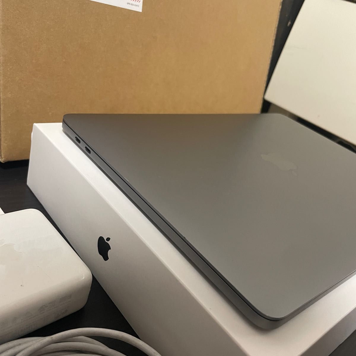 Apple MacBook Pro スペースグレイ13inch Retina Display 【MR9Q2J/A