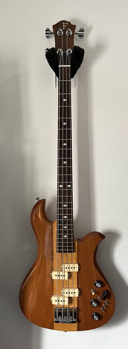 Fernandes Eagle Bassイーグル