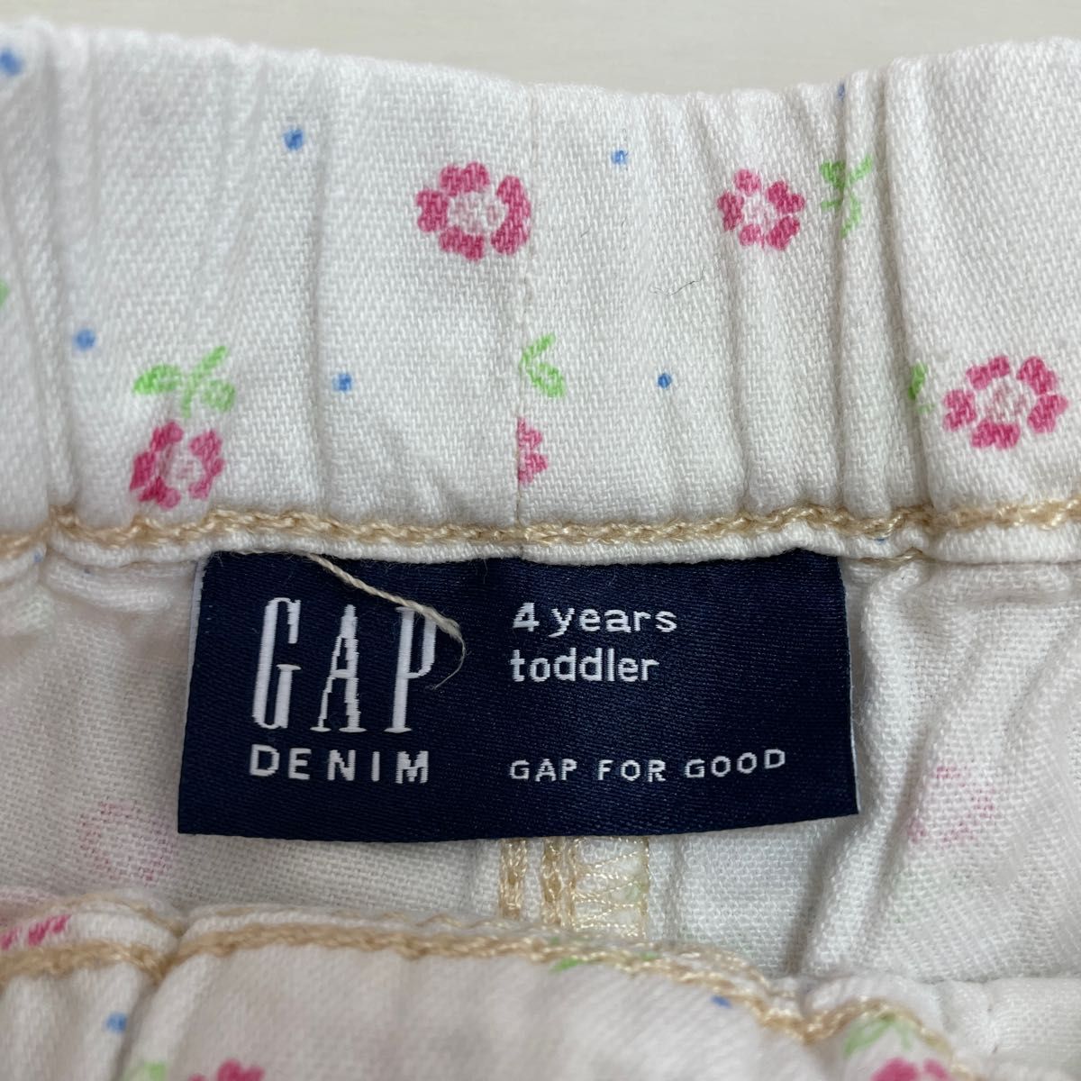 GAP kids ギャップ　 ショートパンツ 花柄　ショーパン　短パン　半ズボン　105センチ　100センチ　4歳